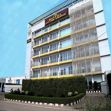 Hotel Citi Inn Grande Zirakpur Exteriér fotografie