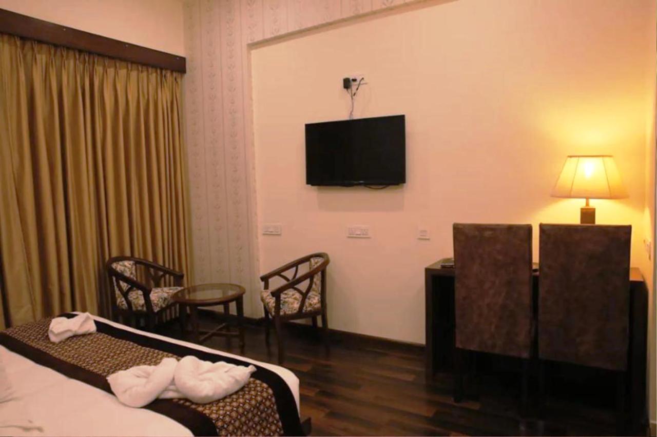 Hotel Citi Inn Grande Zirakpur Exteriér fotografie
