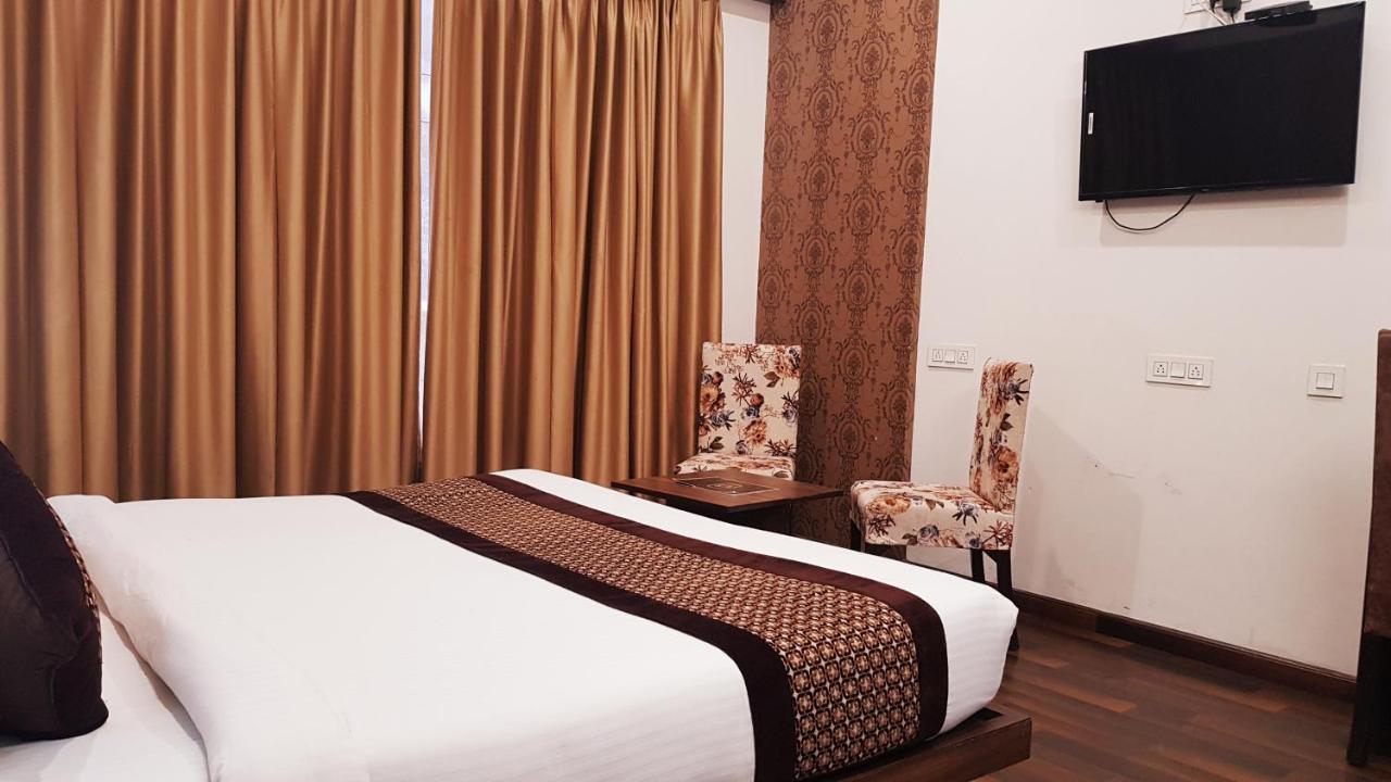 Hotel Citi Inn Grande Zirakpur Exteriér fotografie