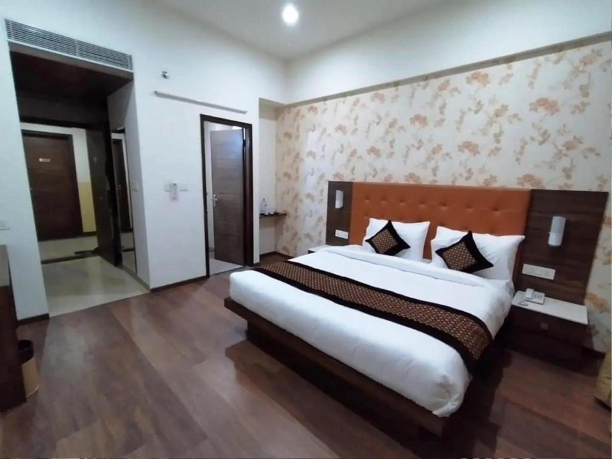 Hotel Citi Inn Grande Zirakpur Exteriér fotografie