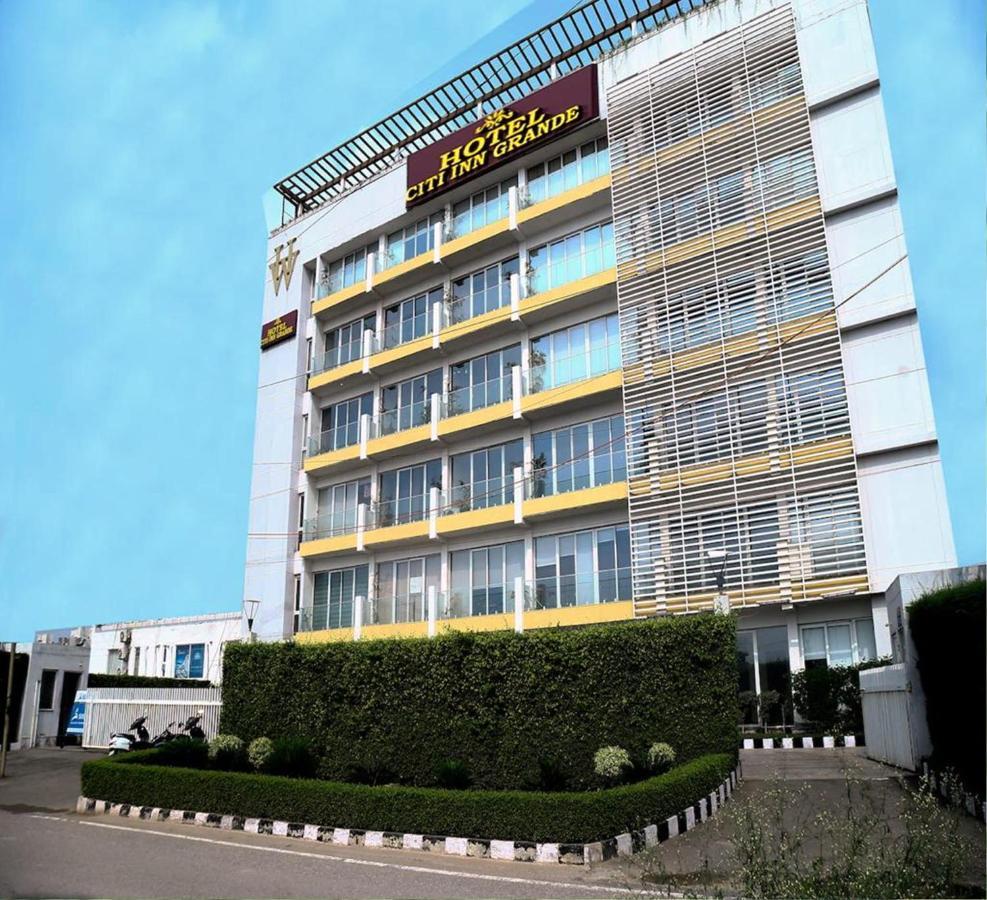 Hotel Citi Inn Grande Zirakpur Exteriér fotografie